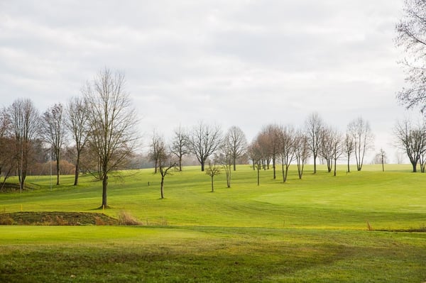 Moderne 1.5-Zimmer-Doppelhaushälfte mit Garten und Doppelgarage in Erlen 11