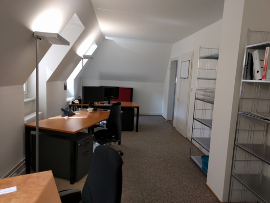 Büroräumlichkeiten im blauen Beratungshaus zu vermieten 3