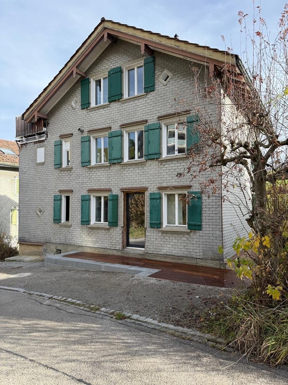 Grosszügiges, modernisiertes 2.5-Zimmer-Haus in ruhiger Lage von Herisau 23