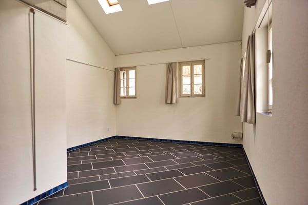 Einzigartiger Hausteil mit 2 Zimmern, Atelier, Garten, Cheminee und Sauna 4