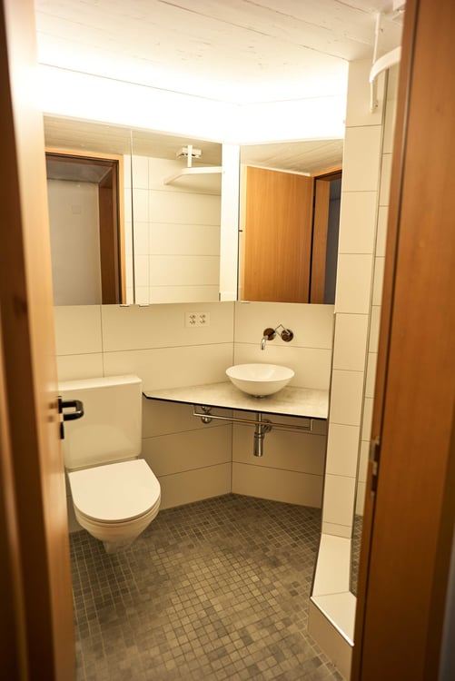 Einzigartiger Hausteil mit 2 Zimmern, Atelier, Garten, Cheminee und Sauna 6