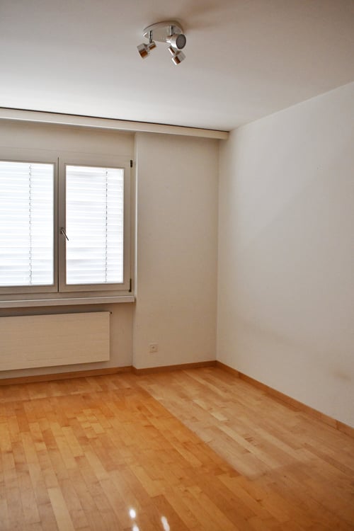 Traumhafte 1.5-Zimmer-Wohnung mit wunderbarer Seesicht in Thalwil, 2 Balkone, oberstes Geschoss 10