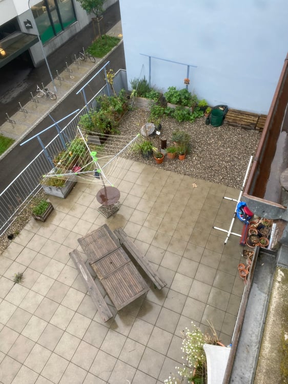 Charmante 1-Zimmer-Altbauwohnung mit Balkon im Zentrum von Biel/Bienne 8