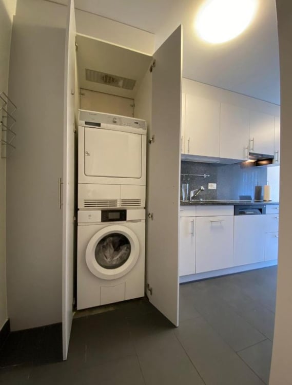 Elegant 1.5-Room Furnished Apartment in Basel's Rennweg 14