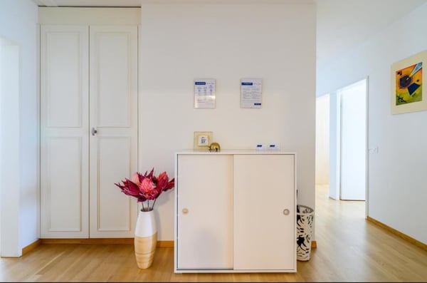 Elegant 1.5-Room Furnished Apartment in Basel's Rennweg 8