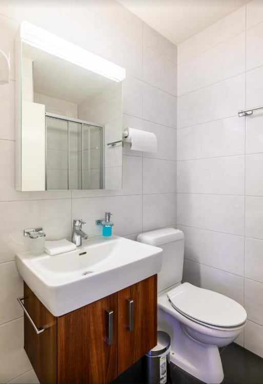 Elegant 1.5-Room Furnished Apartment in Basel's Rennweg 13