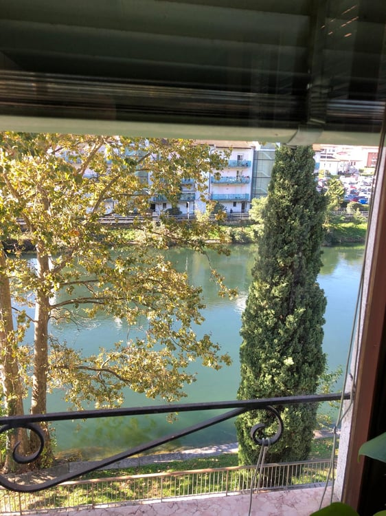 Palazzo da ristrutturare, con vista panoramica sul fiume Tresa. Potenziale di 10 appartamenti. 7