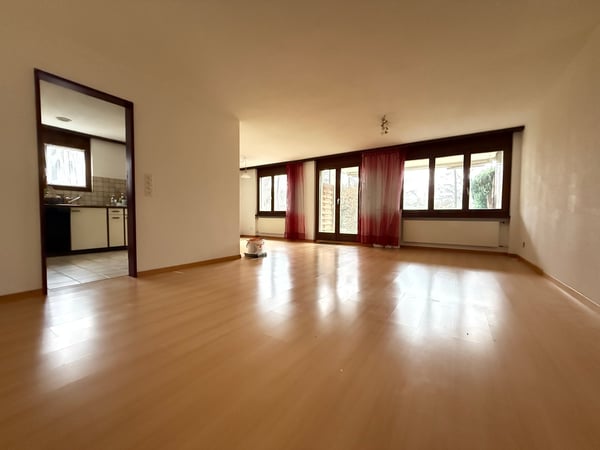 Charmante 3.5-Zimmer-Erdgeschosswohnung mit Terrasse in Erlen 3