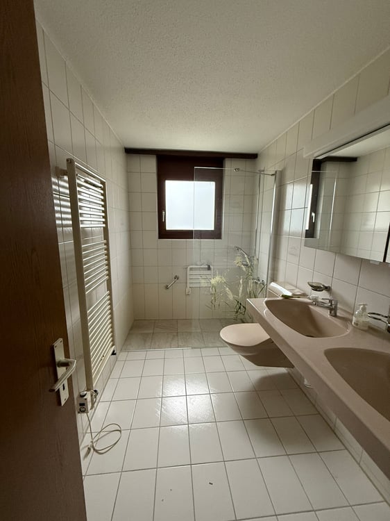 Charmante 3.5-Zimmer-Erdgeschosswohnung mit Terrasse in Erlen 6