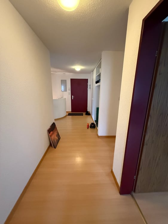 Charmante 3.5-Zimmer-Erdgeschosswohnung mit Terrasse in Erlen 9