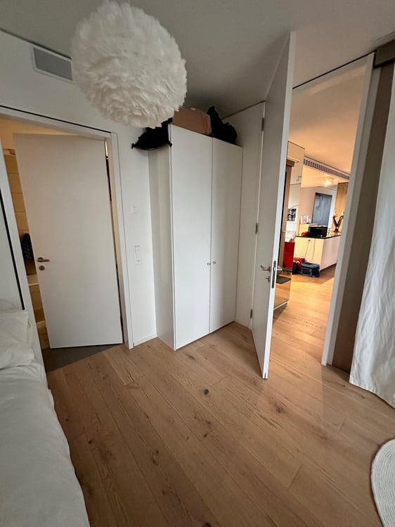 Möblierte moderne 1.5-Zimmer-Wohnung mit Loggia in Zürich Oerlikon furnished flat appartment 10