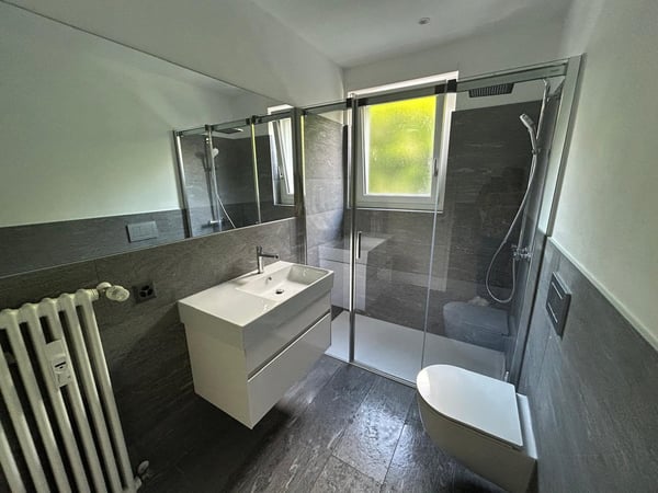 Frisch renovierte, schöne 1-Zimmer Wohnung mit 70 m1 privatem Garten in Ascona 2