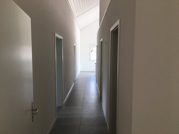 Tolle und moderne und 1.5 Dachzimmer-Wohnung mit Loggia 5