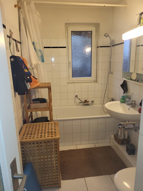 Moderne 2.5-Zimmer-Wohnung mit Balkon in Zürich Oerlikon 1 Jahr befristet 5