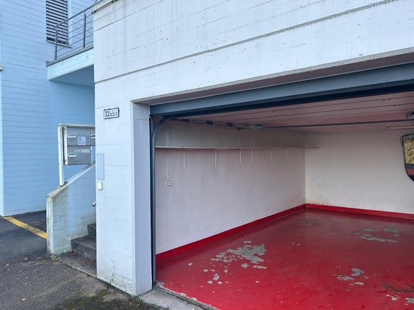 1 Parkplatz in geschlossener Garagendoppelbox in Bäch-Wollerau 4
