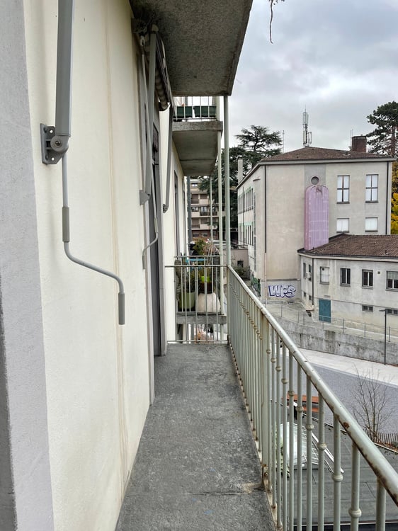 Magnifique appartement de 1 pièces aux Eaux-Vives 10