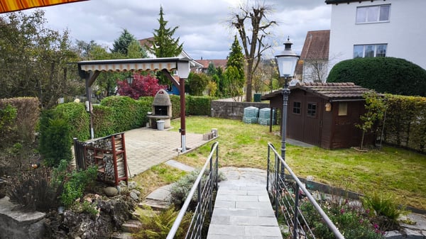 Charmantes Einfamilienhaus mit Garten und Teich in Rickenbach Sulz 2