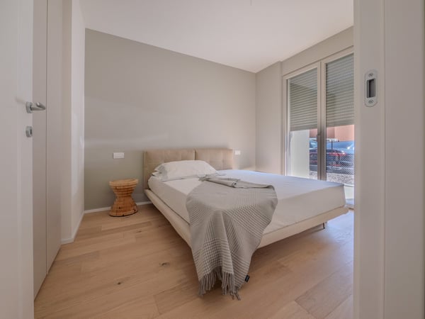 Affittasi 1.5 locali nuovo con giardino e completamente arredato 7