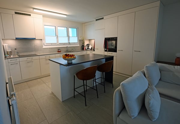 Wohnen mit Aussicht in zentraler Lage am Meierhofplatz in Zürich-Höngg 5