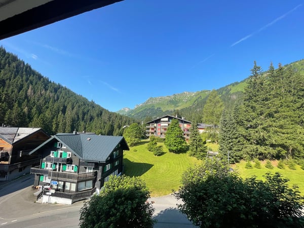 1 pièces, meublé, ensoleillé avec balcon et piscine