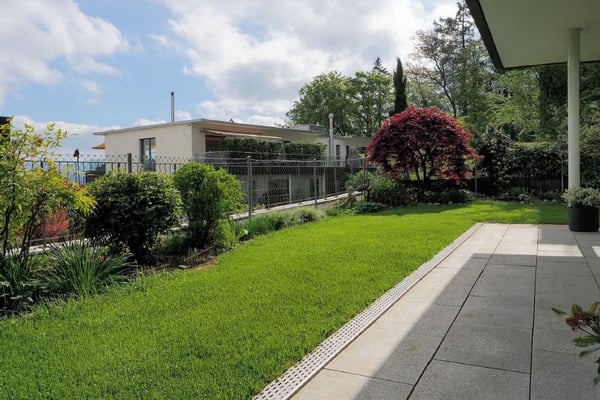 Moderne 1.5-Zimmer-Wohnung an perfekter Lage mit Garten in Richterswil 11