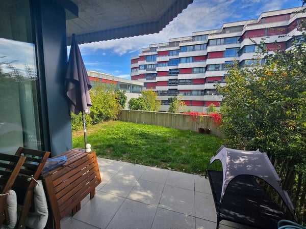 Modern 1.5-Room Apartment with Terrace in New Building - Gland 1