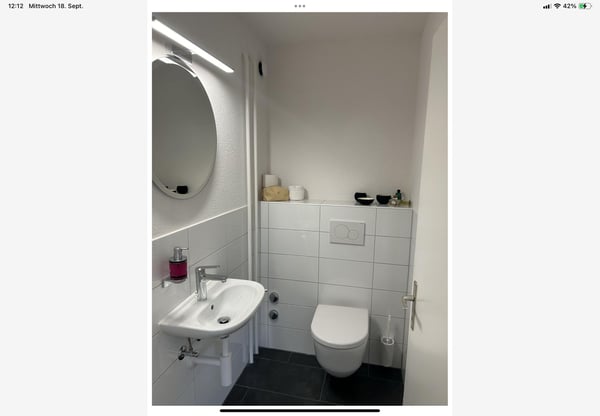 Moderne 1.5-Zimmer-Dachwohnung in ruhiger Lage von Egg 4