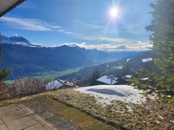 Chalet Wohnung mit herrlichem Blick auf die Berge und Garten auf dem Flumserberg Tannenheim 1