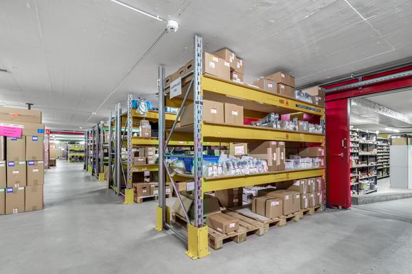 Vielseitige Industrie- und Logistikliegenschaft an Top-Lage in Wohlen 9