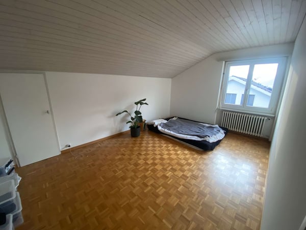 Charmante 1-Zimmer-Dachwohnung mit Blick auf Pilatus 4