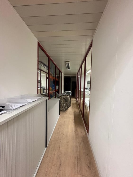 Espace polyvalent de 290 m² à Crissier – Idéal bureaux et stockage 3