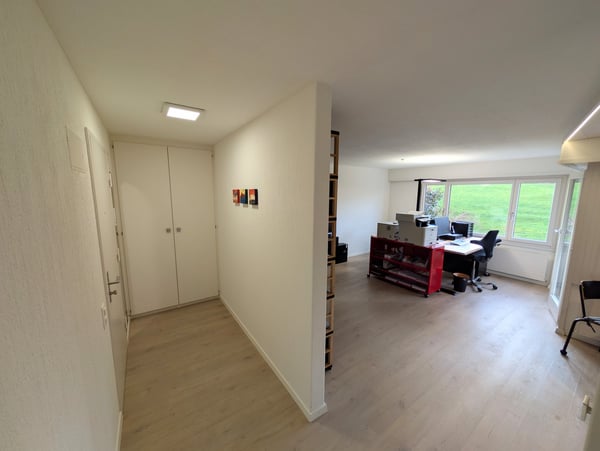 Moderne 2.5 Zimmer Wohnung mit Aussicht ins Grüne 5
