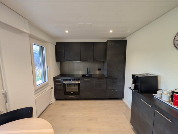 Moderne 2.5 Zimmer Wohnung mit Aussicht ins Grüne 2