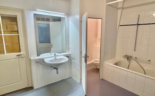 Außergewöhnliche 1-Zimmer-Altbauwohnung 7