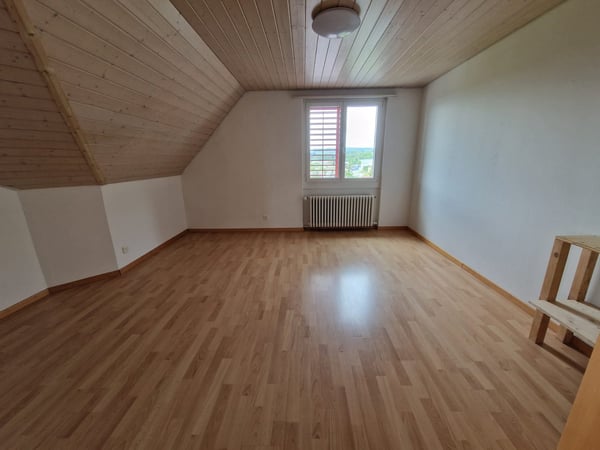 Charmante 1.5-Zimmer-Dachwohnung in Klingnau 4