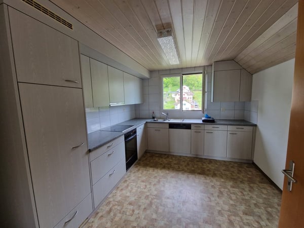 Charmante 1.5-Zimmer-Dachwohnung in Klingnau 3