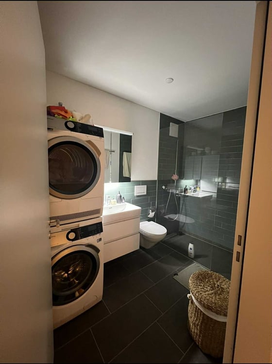 Moderne 1.5-Zimmer-Wohnung mit Balkon und Garage in Zürich Altstetten 4