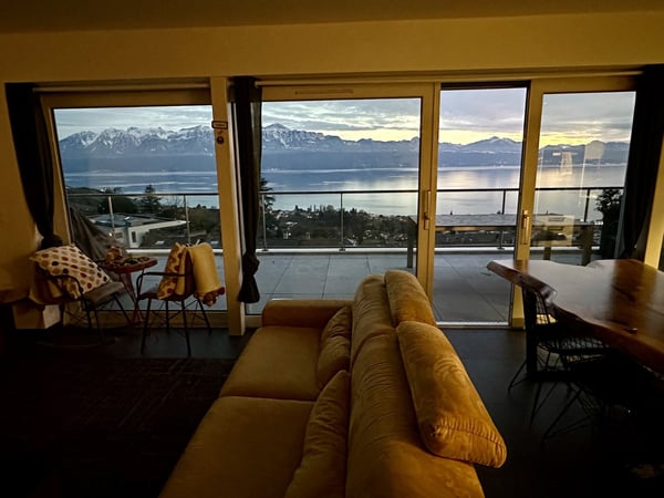 Appartement moderne de 1.5 pièces avec vue imprenable sur le lac – 4’760 CHF charges comprises 30