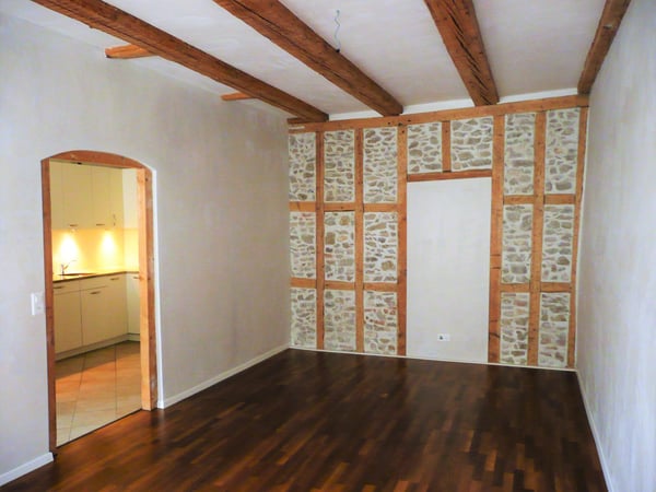 Einzigartige 1.5-Zimmer-Wohnung mit Terrasse in historischem Altbau beim Stadtturm Baden 3