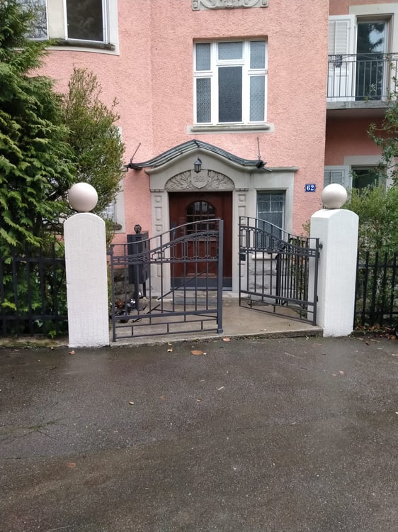 Einzigartige 1½-Zimmer-Altbauwohnung mit Wintergarten, Rundbibliothek, 270°-Panoramasicht & Garten 75