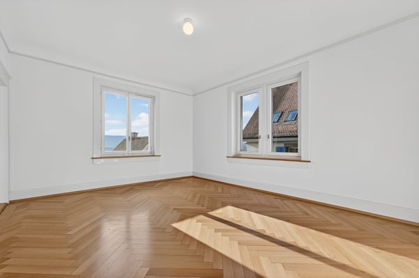 Einzigartige 1½-Zimmer-Altbauwohnung mit Wintergarten, Rundbibliothek, 270°-Panoramasicht & Garten 24