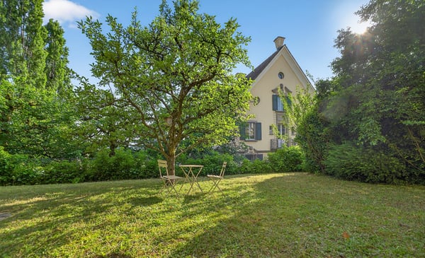 Einzigartige 1½-Zimmer-Altbauwohnung mit Wintergarten, Rundbibliothek, 270°-Panoramasicht & Garten 5