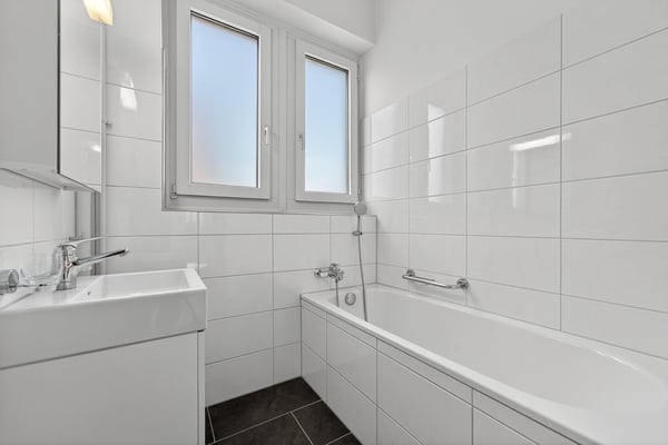 Einzigartige 1½-Zimmer-Altbauwohnung mit Wintergarten, Rundbibliothek, 270°-Panoramasicht & Garten 29