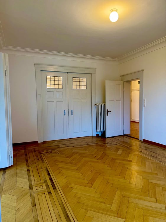 Einzigartige 1½-Zimmer-Altbauwohnung mit Wintergarten, Rundbibliothek, 270°-Panoramasicht & Garten 71