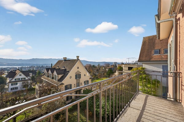 Einzigartige 1½-Zimmer-Altbauwohnung mit Wintergarten, Rundbibliothek, 270°-Panoramasicht & Garten 20
