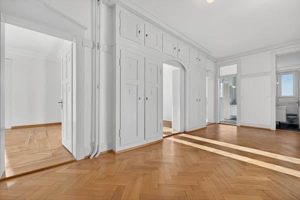 Einzigartige 1½-Zimmer-Altbauwohnung mit Wintergarten, Rundbibliothek, 270°-Panoramasicht & Garten 32