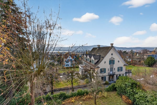 Einzigartige 1½-Zimmer-Altbauwohnung mit Wintergarten, Rundbibliothek, 270°-Panoramasicht & Garten 18