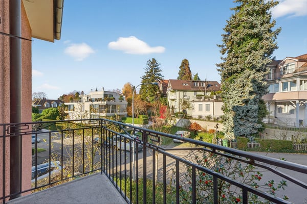 Einzigartige 1½-Zimmer-Altbauwohnung mit Wintergarten, Rundbibliothek, 270°-Panoramasicht & Garten 36