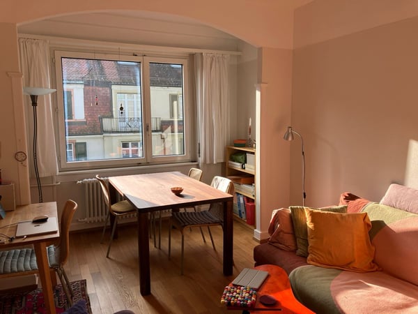 Stilvolle 1 1/1-Z.-Altbauwohnung im Neubad, Basel 3