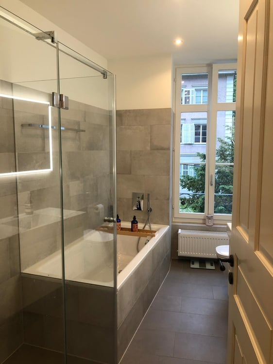 Modern ausgestattete Altbauwohnung am Falkenplatz 5